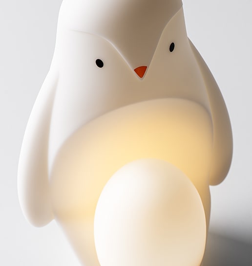 Découvrez la veilleuse Pingouin de Tommee tippee vendue sur le site aubert.com