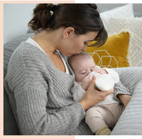 Mam Tire-lait 2 en 1 électrique et manuel, pour l'allaitement maternel,  avec biberons et récipients de conservation, 0+ mois : : Bébé et  Puériculture