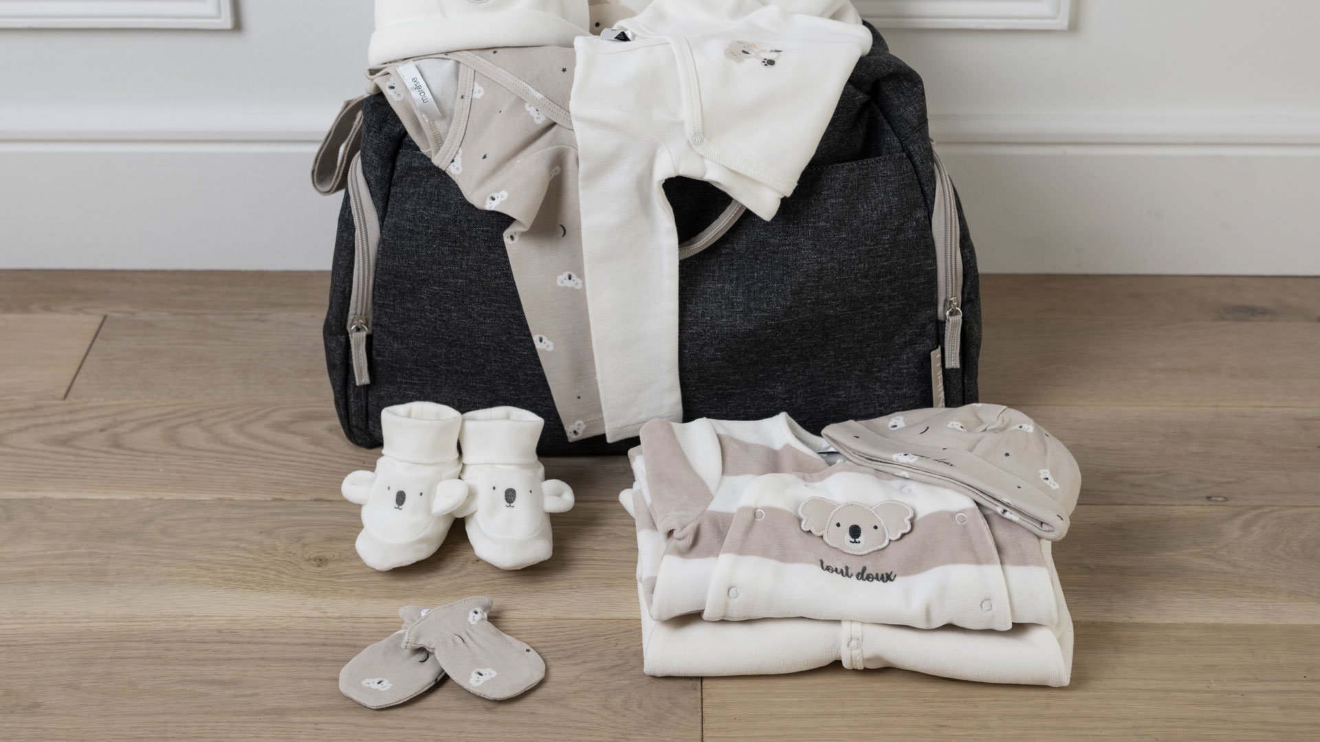 Petit Bateau Pyjama Dors Bien sans pieds Bébé fille, Blanc Avalanche /  Multico, 3 mois : : Mode